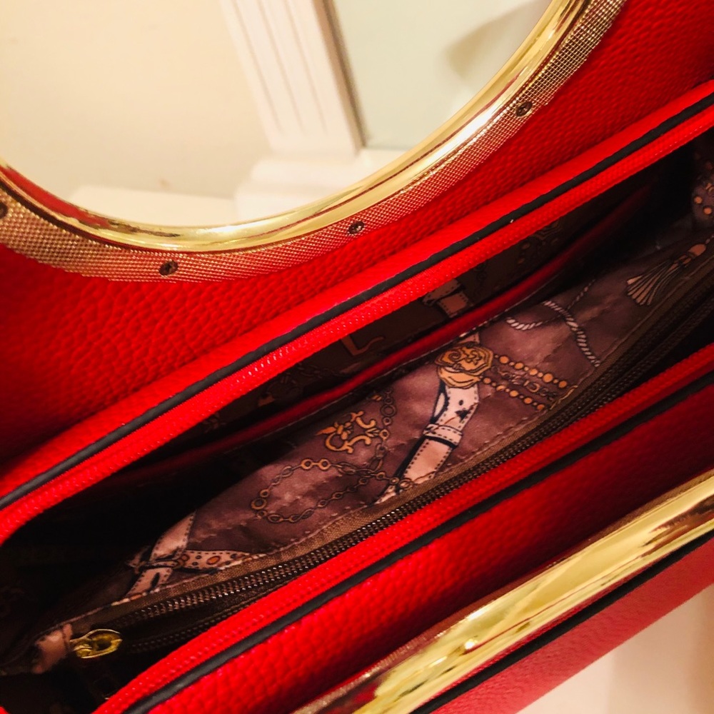 Red handbag - Picture 3 of 6